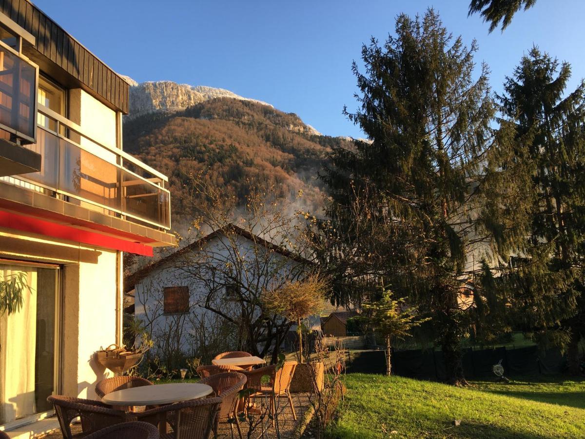 Au Pied Du Vercors Tout Est Permis La Riviere  Exteriör bild