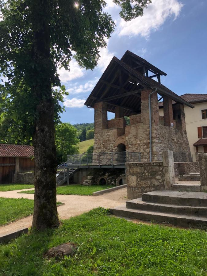 Au Pied Du Vercors Tout Est Permis La Riviere  Exteriör bild